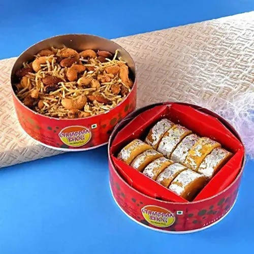 2 Antique Bro Rakhis & Dry Fruit Dalmoth Hamper