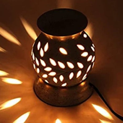 ELECTRIC AROMA OIL DIFFUSER WITH ESSENTIAL OIL