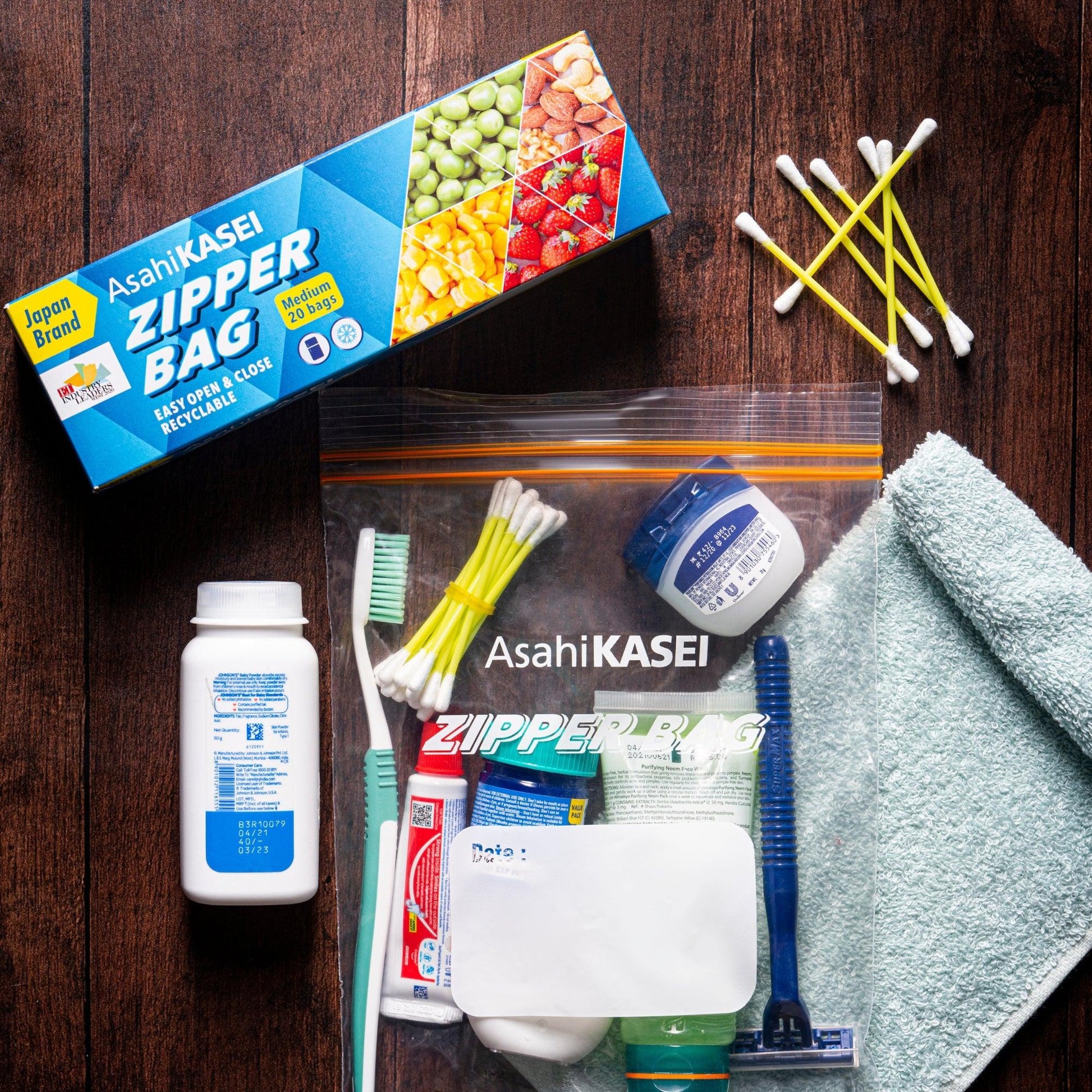 Premium Wrap 22Cm And Medium Zipper Bag Combo