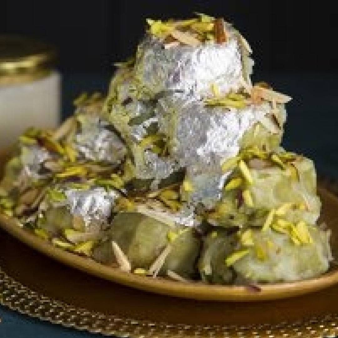 24 Carats Mithai Magic Badam Pista Ghari