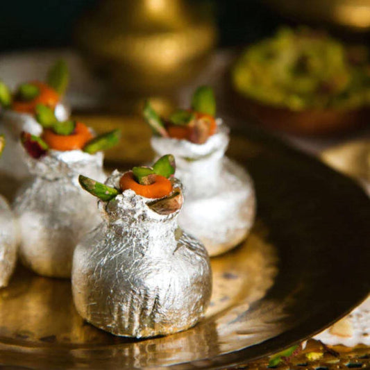 24 Carats Mithai Magic Kaju Matka - 500 gms
