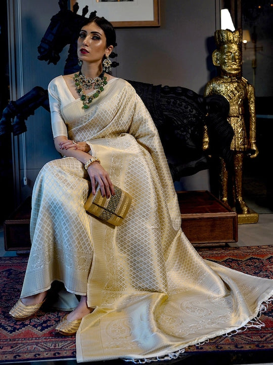 Cream-Coloured & Gold-Toned Ethnic Motifs Zari Silk Blend Kanjeevaram Saree