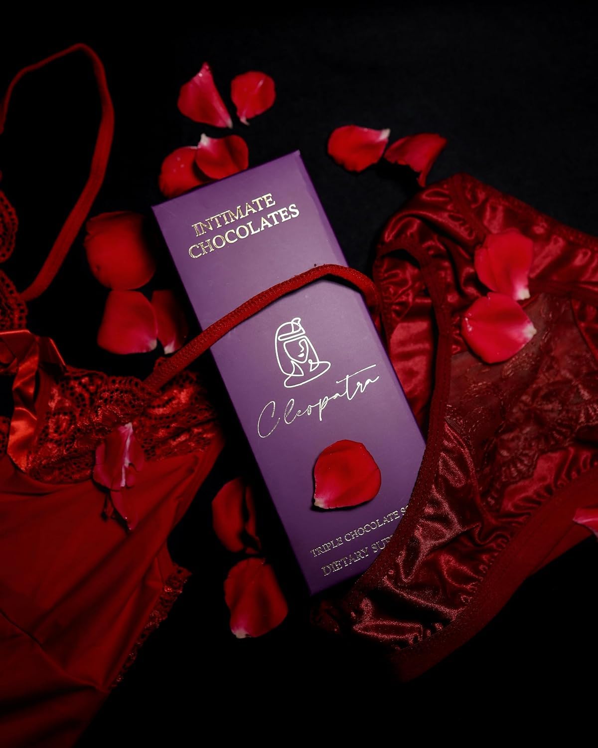 Cleopatra Intimate Chocolate Bars For Uplifting Mood, Vitality, More Desire & Enjoyment Best Gift Set Ideal For Men & Women, 60g With 1 Handcuffs (Hathkadi), 1 Blindfold & 2 Dice