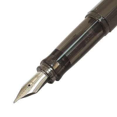 Pilot Kakuno Fountainâ Pen Medium. Pink