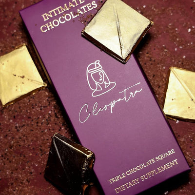 Cleopatra Intimate Chocolate Bars For Uplifting Mood, Vitality, More Desire & Enjoyment Best Gift Set Ideal For Men & Women, 60g With 1 Handcuffs (Hathkadi), 1 Blindfold & 2 Dice
