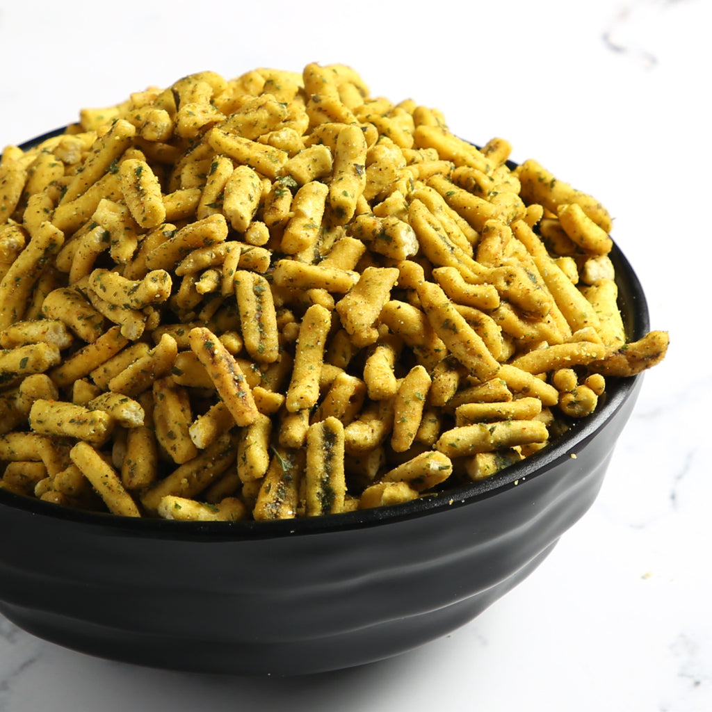 Falguni Gruh Udyog Garlic Gathiya - 200 gms