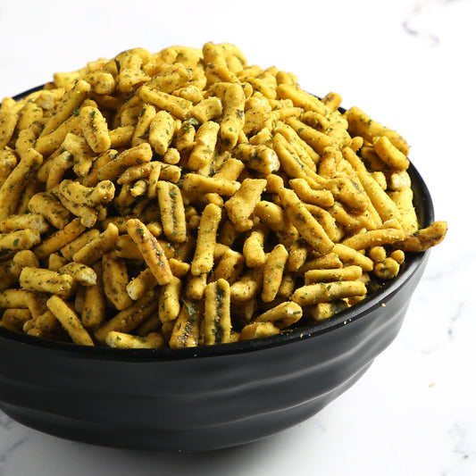 Falguni Gruh Udyog Garlic Gathiya - 200 gms