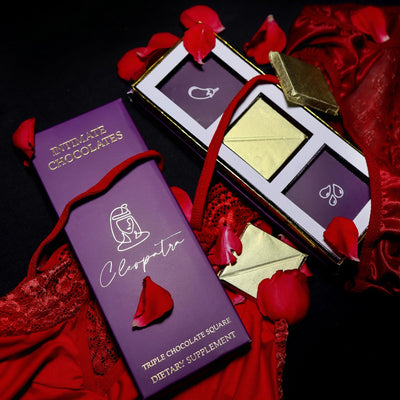 Cleopatra Luxury Milk Chocolate Bars For Uplifting Mood, Vitality, Enjoyment Best Gift Set Ideal For Men & Women, Vegetarian And Gluten-Free 60g With 1 Handcuffs (Hathkadi) & 2 Dice, 60 gram
