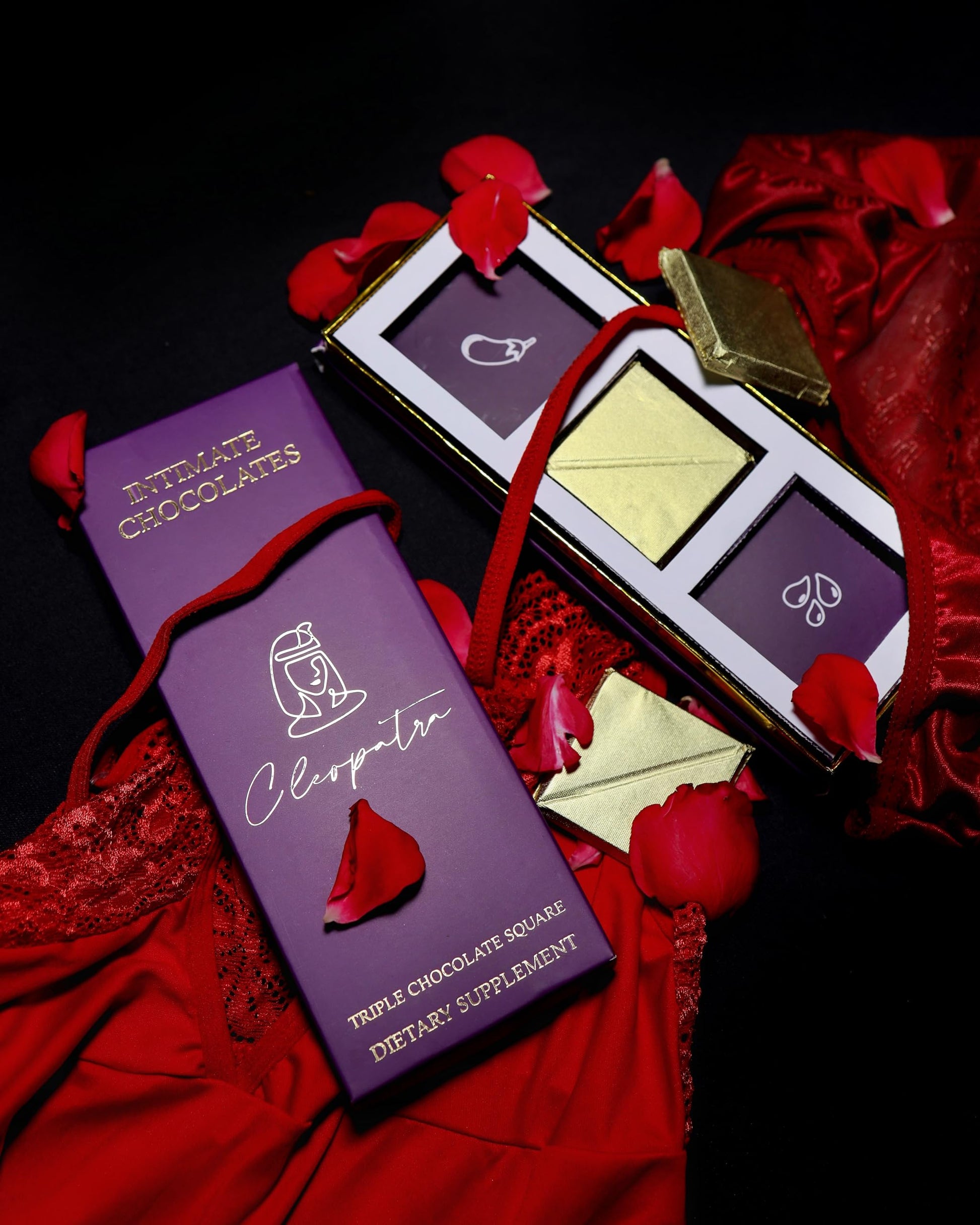 Cleopatra Luxury Milk Chocolate Bars For Uplifting Mood, Vitality, Enjoyment Best Gift Set Ideal For Men & Women, Vegetarian And Gluten-Free 60g With 1 Handcuffs (Hathkadi) & 2 Dice, 60 gram