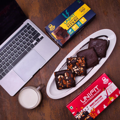 UNIFIT Delicious Ready to Eat Brownie With Almond Toppings & Rich Source of Protein & High Fiber Sugar Added | brownie cake | fudge | chocolate – 300gm (Almond)