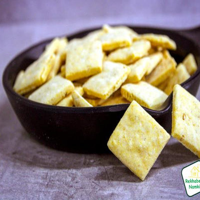 Rekhaben's Namkeen Baked Sakkar Para | 300 gms