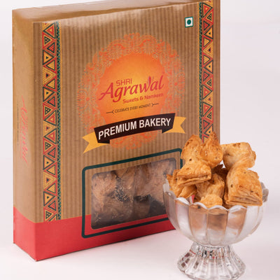 Shri Agrawal Sweets & Namkeen Ajawain Puff - 200 gms