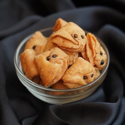 Nathu's  Bengali Mathri  - 500 gms