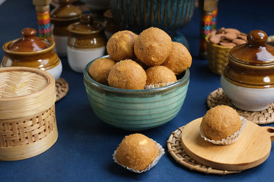 Pothgaal Sweet Besan Laddu - 500 gms