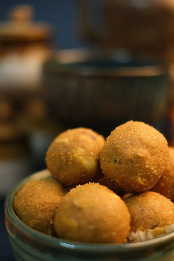 Pothgaal Sweet Besan Laddu - 500 gms