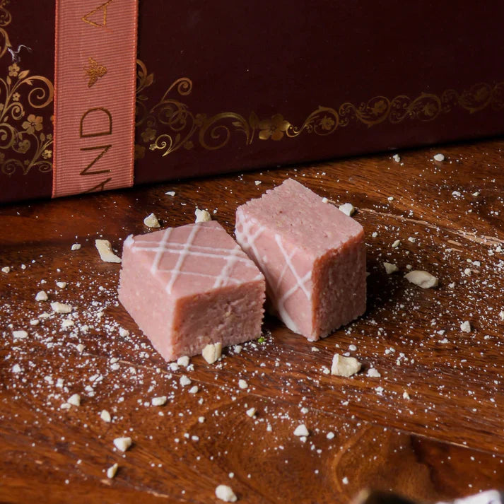 Akhand Sweet Bubblegum Kaju Burfi / Slab - 500 gms