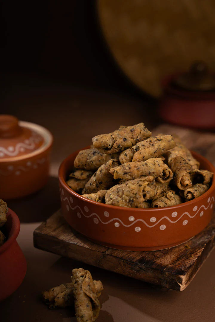 Pothgaal Sweet Methi Roll - 250 gms