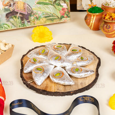 Laxmi Misthan Bhandar Kaju Gunjia - 500 gms