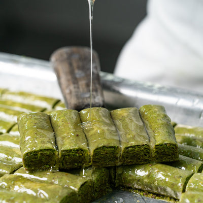 Gourmet Baklava Classic Pista Roll Baklava