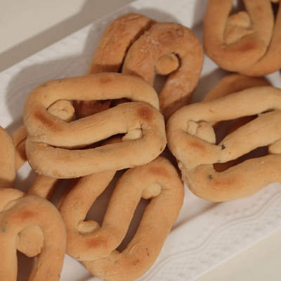 Dotivala Bakers & Confectioners Figure of 8 Karakari - 500 gms