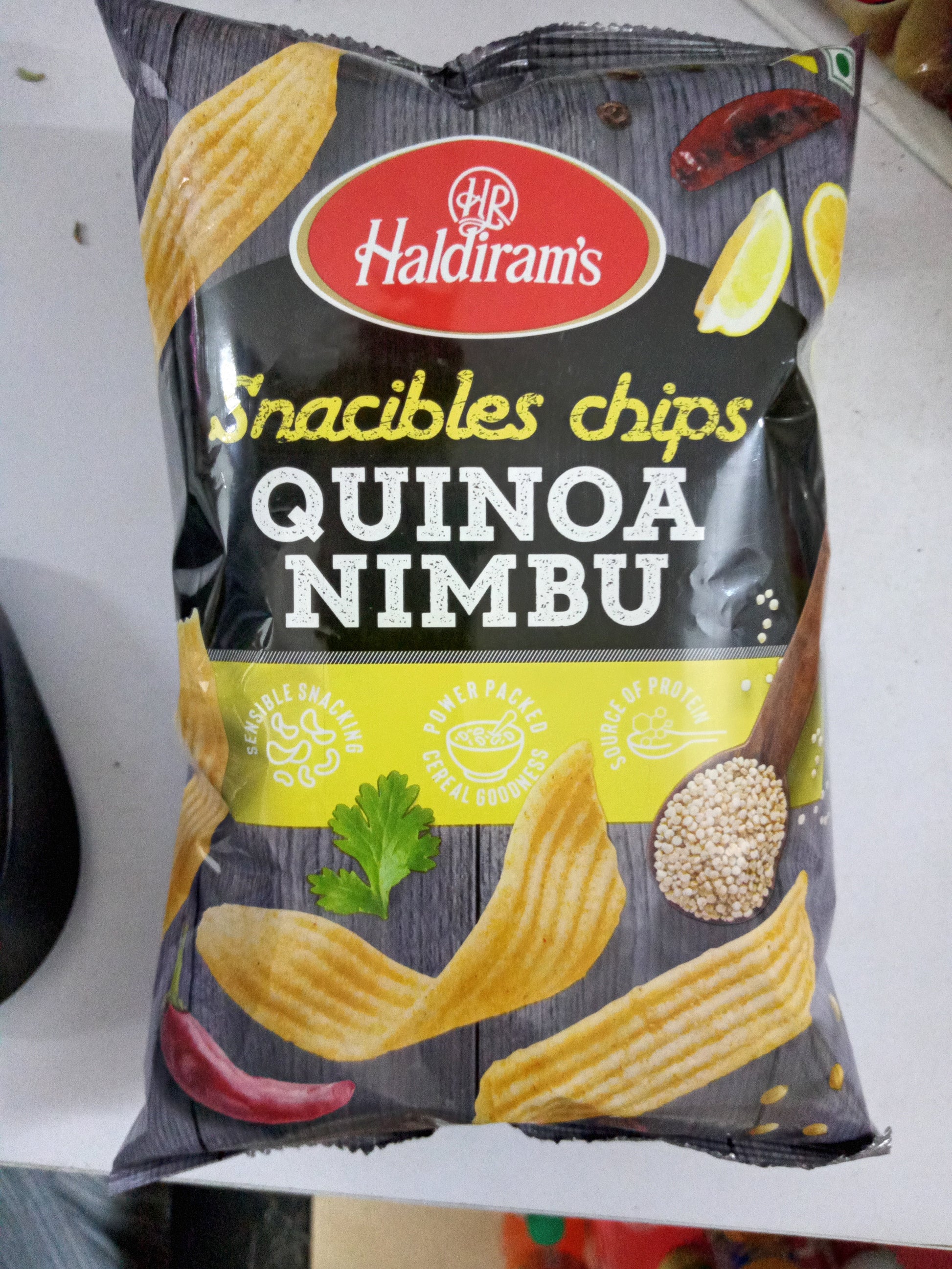 Haldiram Snacibles Chips Quinoa Nimbu, 55gm