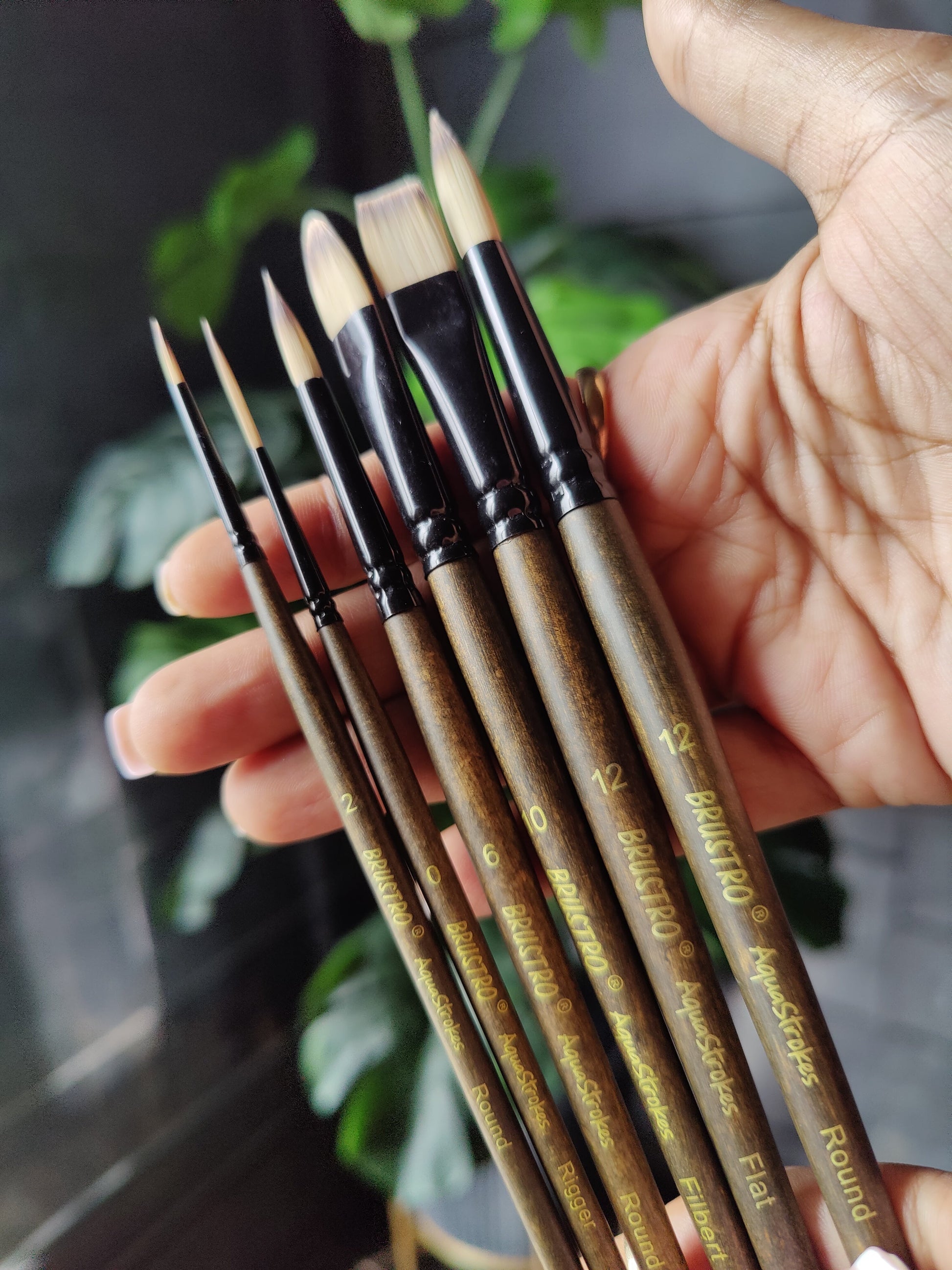 BRUSTRO AquaStrokes Artist Brushes | Set of 6 | Ideal for Watercolour, Gouache, Acrylics, Oil Brush, Synthetic Bristles,  Wooden handle | Made for Students and Professionals Artists