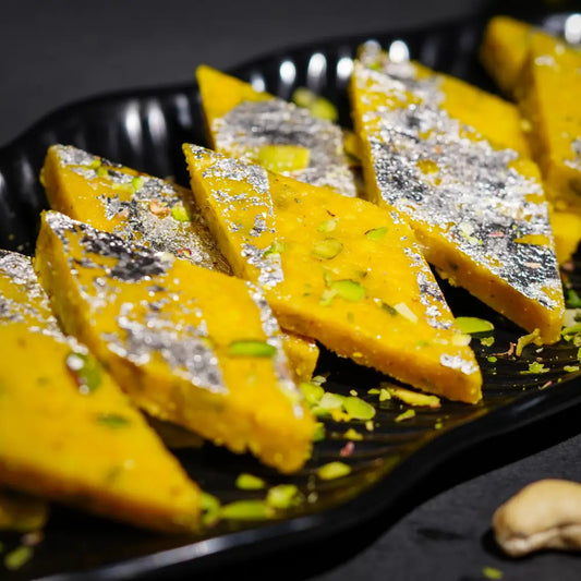 Tharu's Mukhi Bhandar Kesar Pista Katlee 500 gms