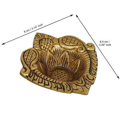 eCraftIndia Beige Ethnic Design Diyas