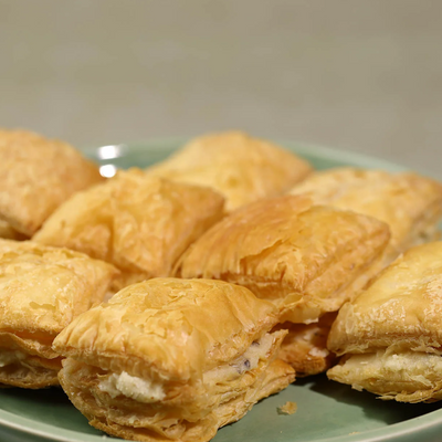 Dotivala Bakers & Confectioners Mawa Puff - 500 gms