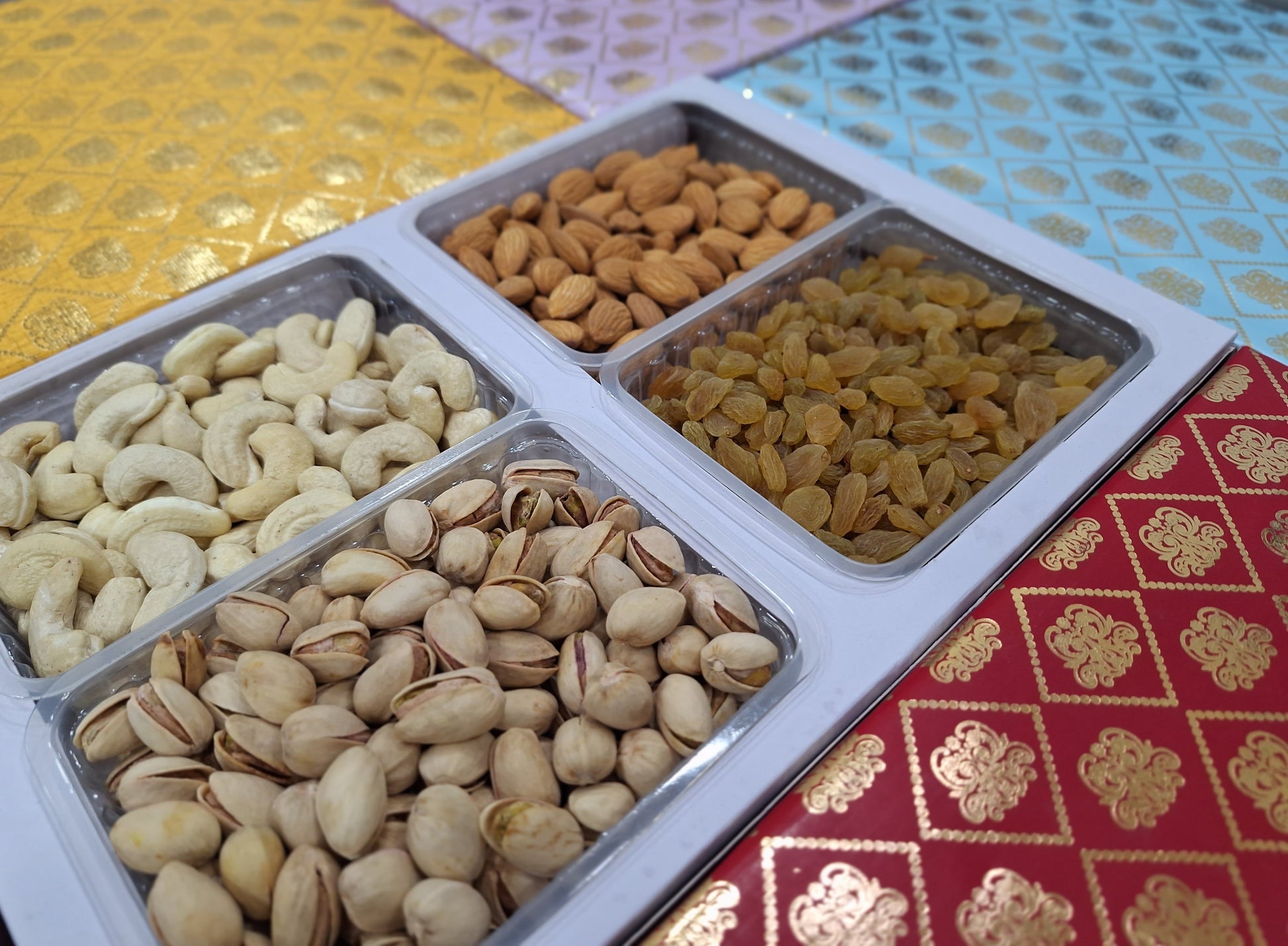 Hanuram  Premium Dry Fruit Box - 800 Gms