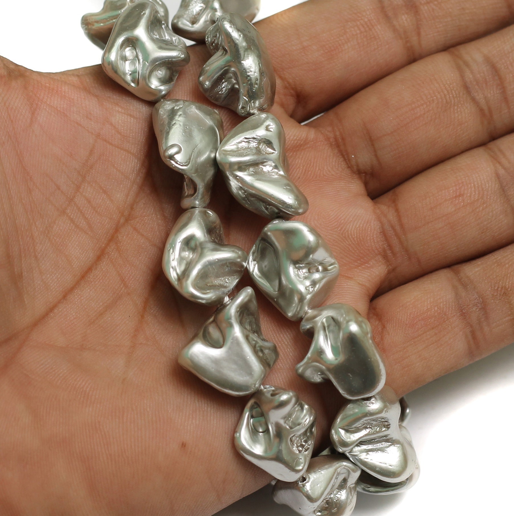 1 String, 22mm Silver Shell Pearl Beads