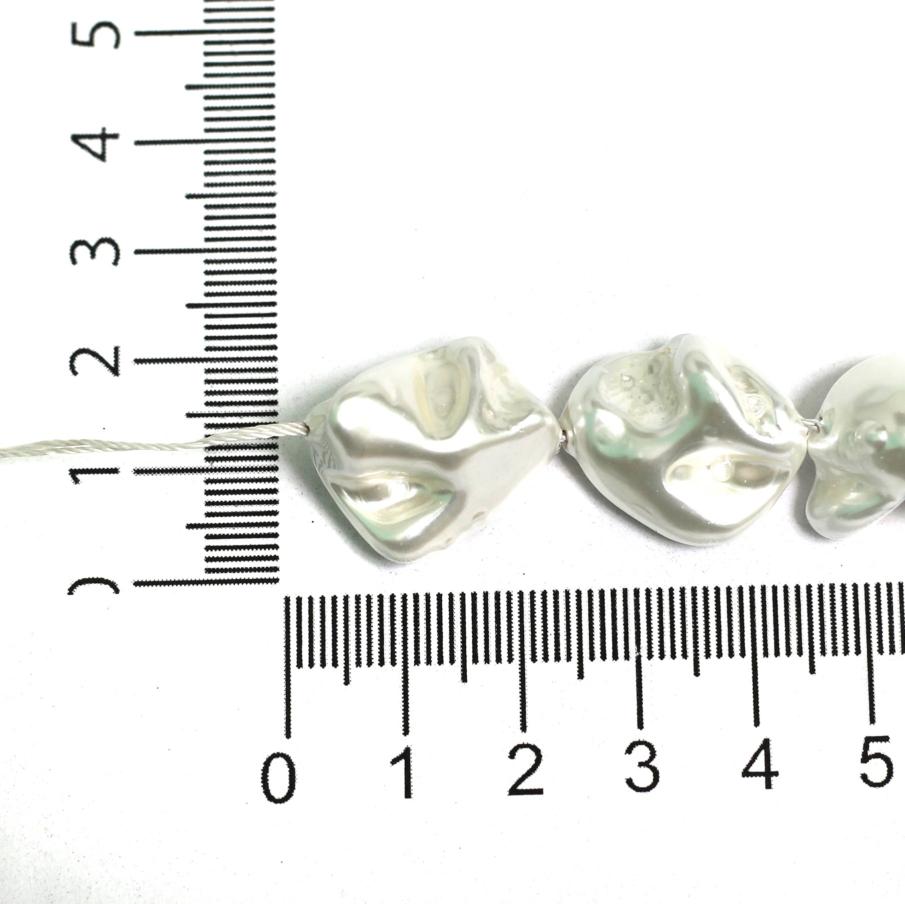 1 String, 22mm White Shell Pearl Beads