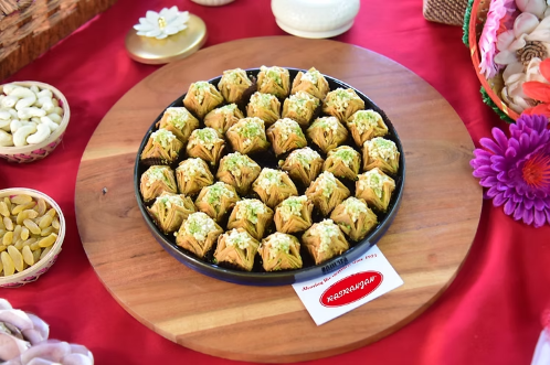 Rasranjan Sweets Pyramid Baklava - 500 gms