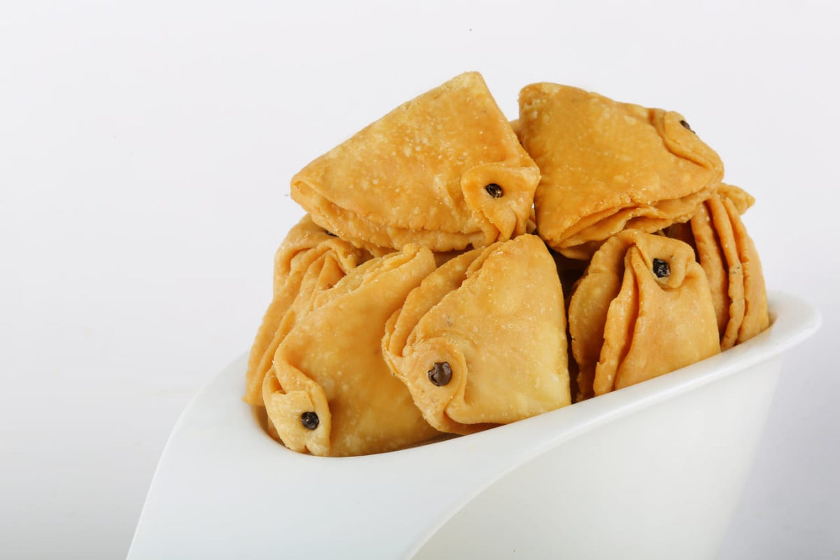 Hanuram Trikoni Mathri - 250 Gms