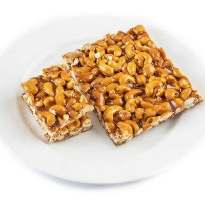 Godavari Vantillu Kaju Chikki / Cashew Chikki / Bellam Jeedipappu Achu