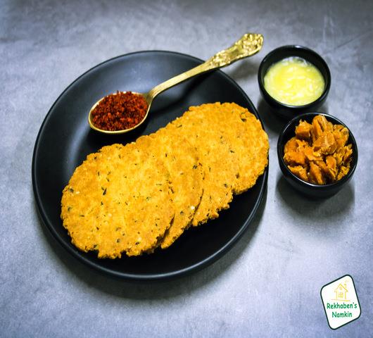 Rekhaben's Namkeen Bajra Lasan Methi Bhakhri  | 190 gms