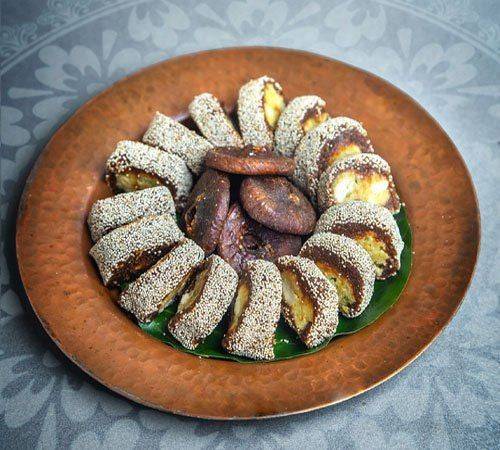 Bhagat Mishthan Bhandar Kaju Anjeer Roll - 500 gms