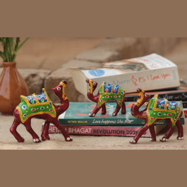 Camel Set of 3 Showpiece  Handmade Dessert