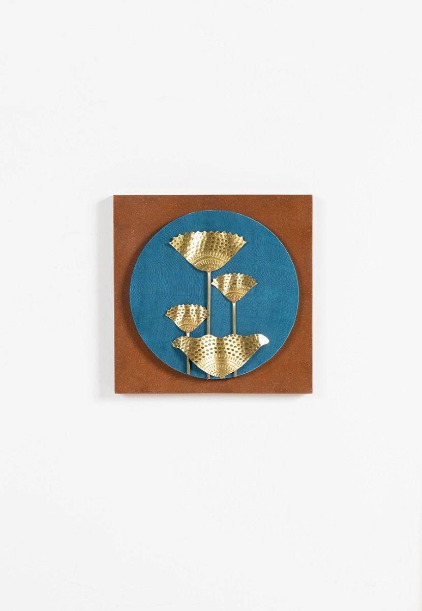 Leaf Composition in a Circular Dial