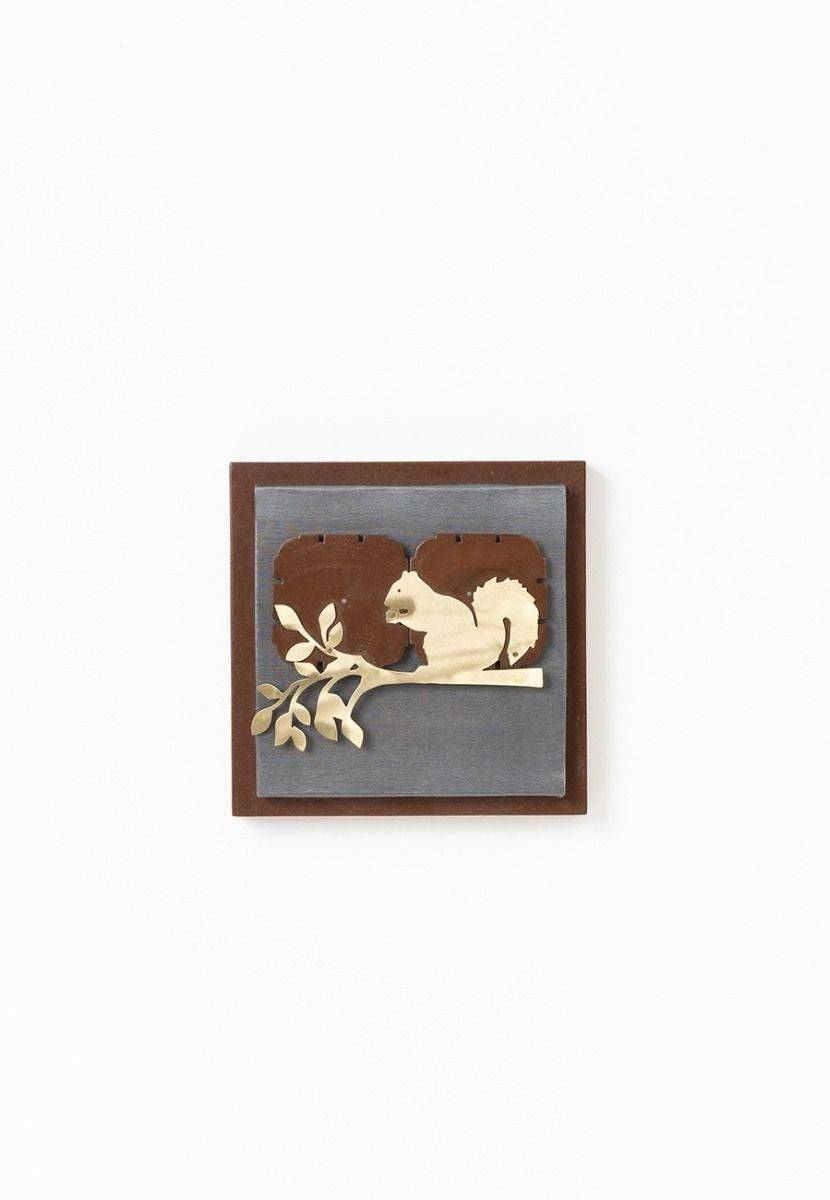 Squirrel Wall Frame