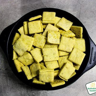 Rekhaben's Namkeen Baked Sakkar Para | 300 gms