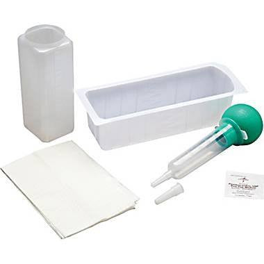 Irrigation Tray with Bulb Syringe