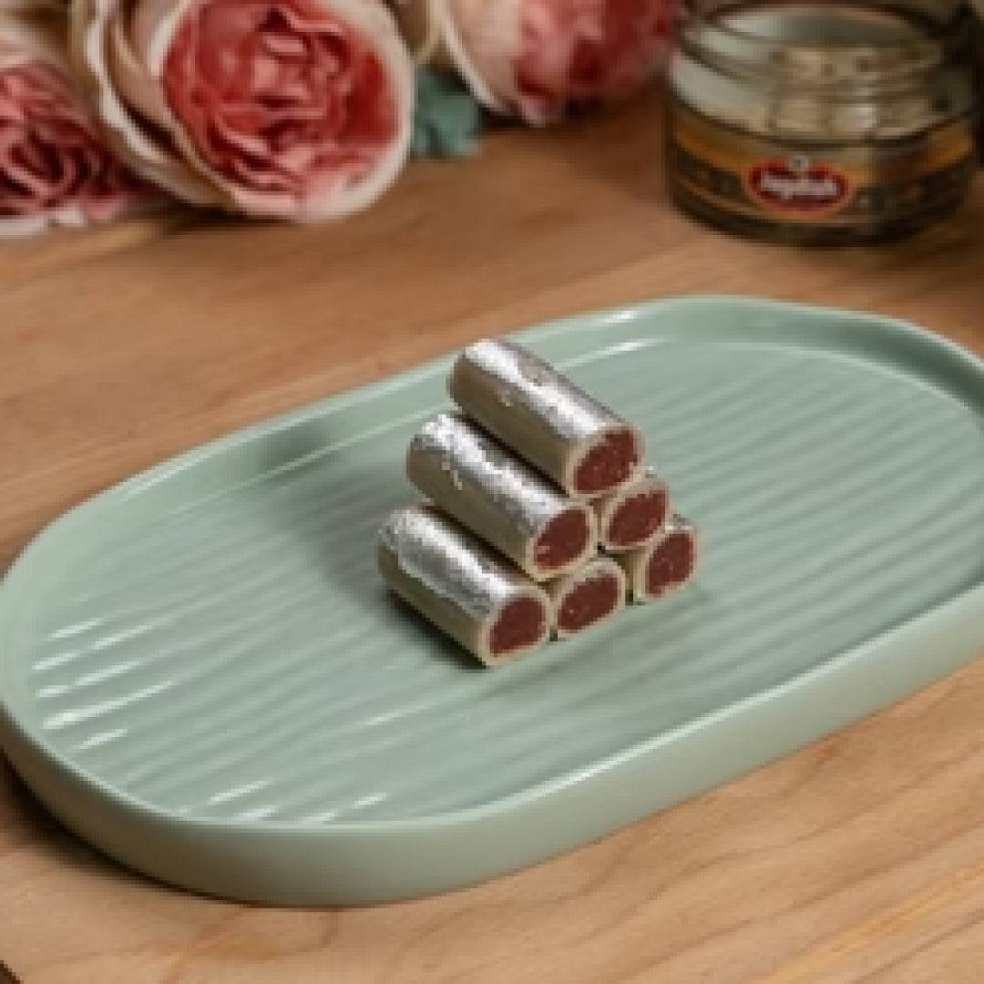 Jagdish Farshan Kaju Anjeer Roll - 500 gms