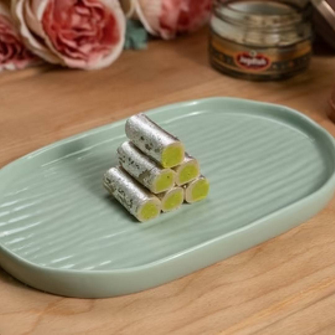 Jagdish Farshan Pista Roll - 500 gms