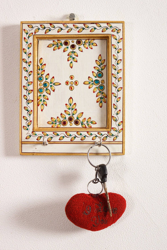 KEY CHAIN HOLDER : 2 KEYS : WHITE