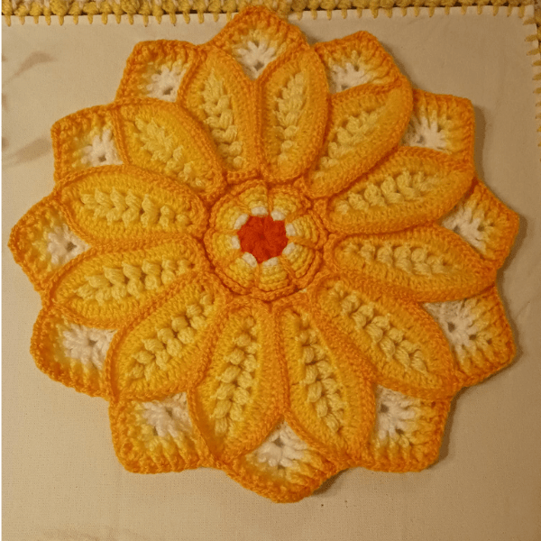 Crochet floral placement - Handmade