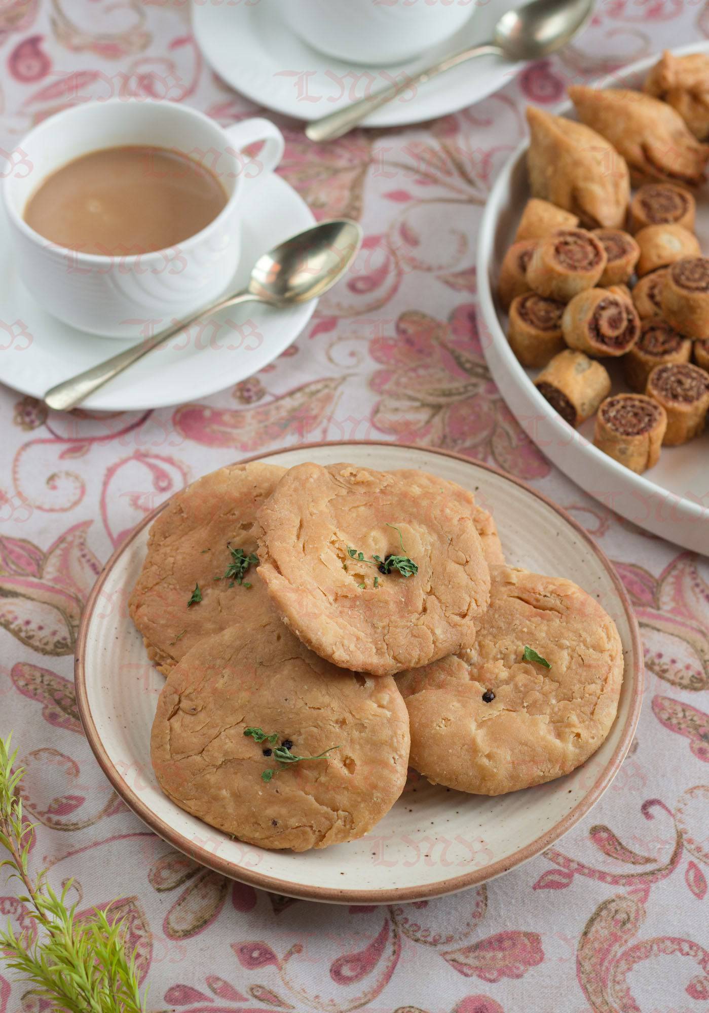 Laxmi Misthan Bhandar's Ghee Mathri - 500 gms