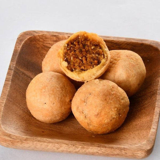 Laxmi Namkeen Special Kachori Baroda - 500 gms