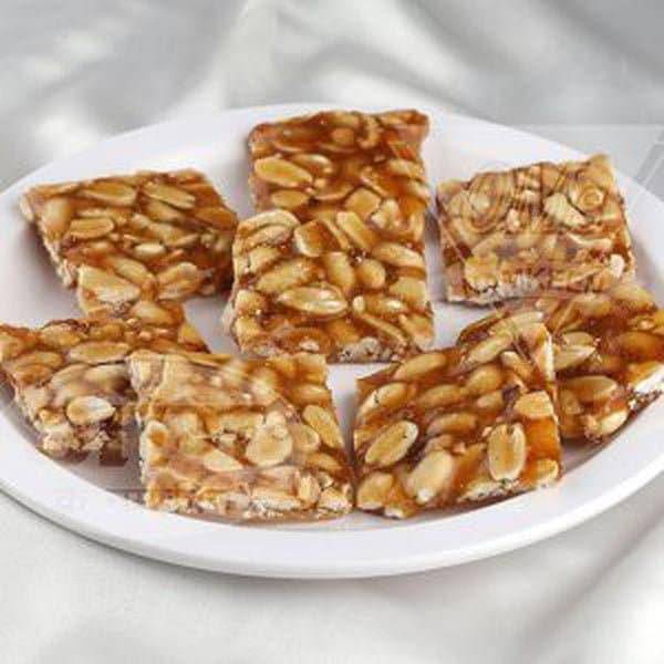 Om Namkeen's Plain Gudh Patti - 250 gms