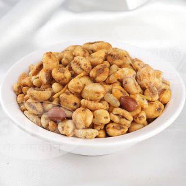 Om Namkeen Wheat Puffs Mix - 200 gms